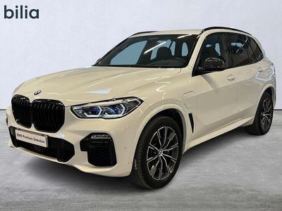 begagnad BMW X5 xDrive 45e M Sport Laser Kolfiber Drag H K Komfortstol 2021, SUV