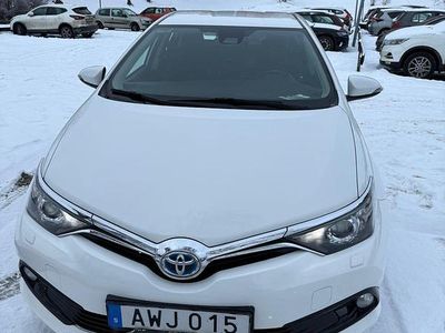 Begagnad Toyota Auris Hybrid 136 HK (100 kW) 2018