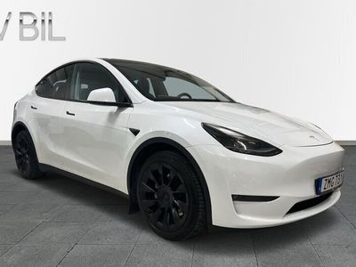begagnad Tesla Model Y Long Range AWD 20" Dragkrok V-däck MOMS Svsåld