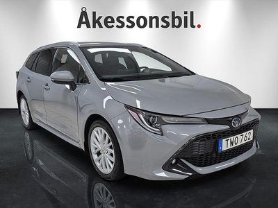 Grå Begagnad 2022 Toyota Corolla Kombi | 239 000 kr (Marknadspris)