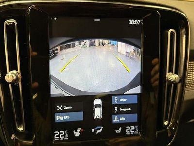 Begagnad Volvo XC40 R-Design 192 HK (141 kW) 2020 Blå SUV