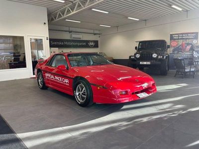 Röd Begagnad 1985 Pontiac Fiero Sportkupé | 99 900 kr
