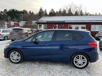 Begagnad BMW 225 Active Tourer Sport Line 136 HK (100 kW) 2019 Blå Minibuss
