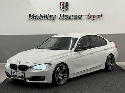 Begagnad BMW 320 M Performance 200 HK (147 kW) 2012 Vit Sedan