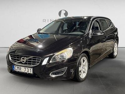 Svart Begagnad 2012 Volvo V60 Summum Kombi | 109 900 kr (Marknadspris)
