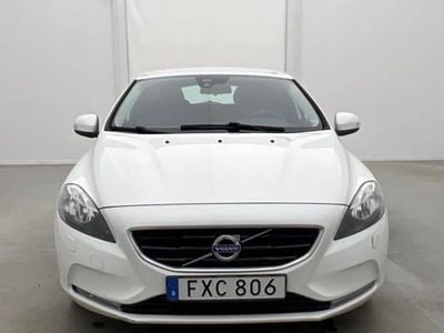 Begagnad 2015 Volvo V40 Halvkombi | 138 900 kr (Marknadspris)