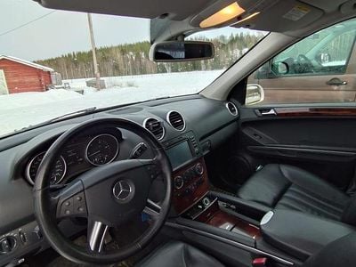 Begagnad Mercedes ML320 224 HK (164 kW) 2006 SUV