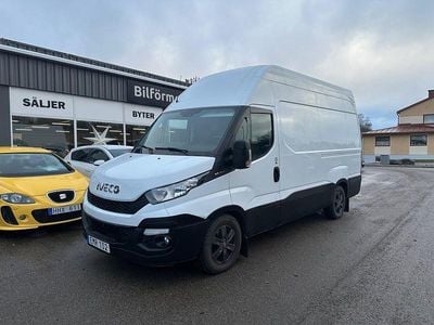 Vit Begagnad 2015 Iveco Daily Van | 169 900 kr (Bra pris)