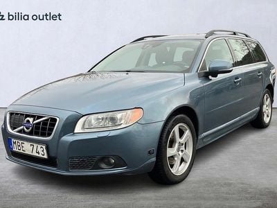 Blå Begagnad 2011 Volvo V70 Momentum Kombi | 99 900 kr (Marknadspris)