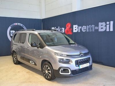 Begagnad Citroën Berlingo Shine 131 HK (96 kW) 2022 Grå Minibuss