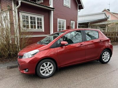 begagnad Toyota Yaris 5-dörrar 1.33 Dual VVT-i Euro 5- GPS