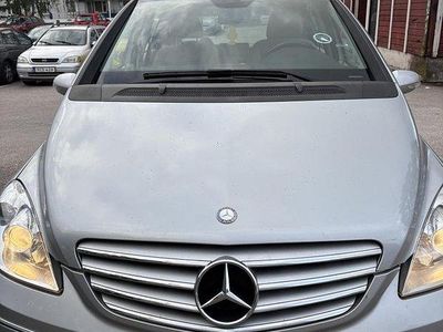 Mercedes B180