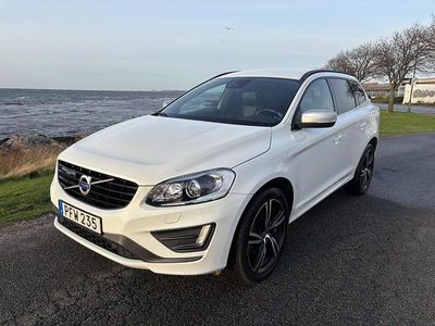 Vit Begagnad 2017 Volvo XC60 R-Design SUV | 218 900 kr (Lite dyr)