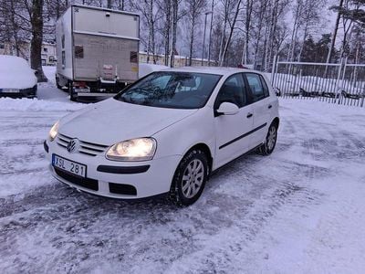 Begagnad 2005 VW Golf V Halvkombi | 21 500 kr (Marknadspris)