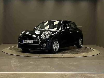 Begagnad Mini Cooper 2019 Svart Halvkombi