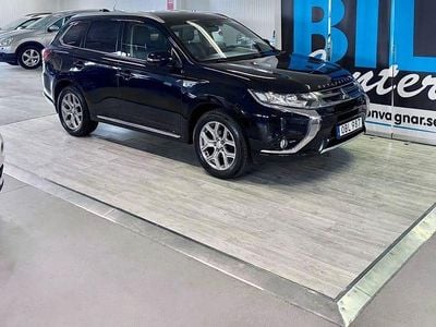 Begagnad Mitsubishi Outlander 203 HK (149 kW) 2016 Svart SUV