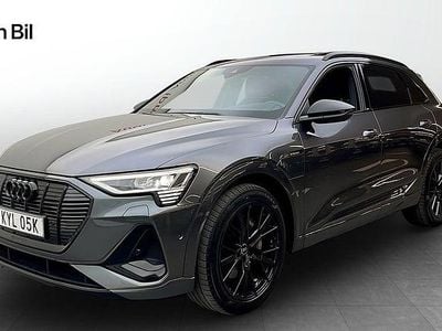 Grå Begagnad 2022 Audi e-tron S-Line SUV | 489 000 kr (Dyr)
