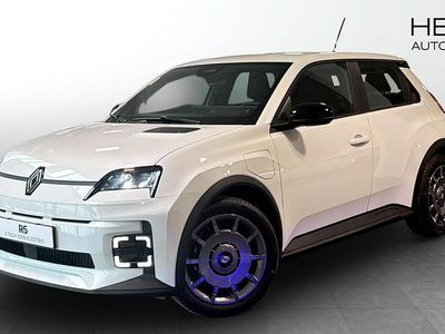Ny Renault 5 E-Tech Evolution 2026 Vit Halvkombi