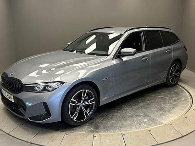 Grå Begagnad 2023 BMW 330 M Sport Kombi | 389 000 kr