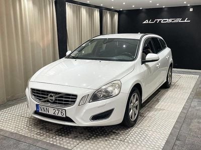 Vit Begagnad 2012 Volvo V60 Momentum Kombi | 109 900 kr (Marknadspris)