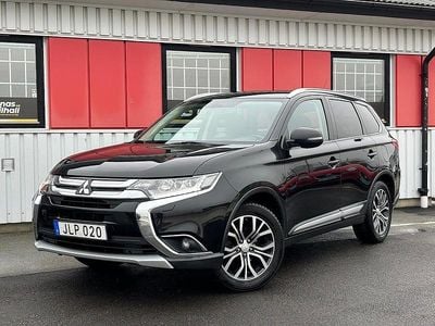Begagnad Mitsubishi Outlander 150 HK (110 kW) 2016 Svart SUV