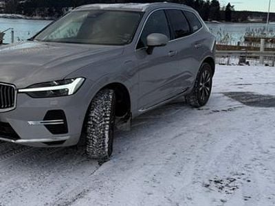 Silvermetallic i ljusa toner Begagnad 2024 Volvo XC60 Ultimate SUV | 535 000 kr (Marknadspris)