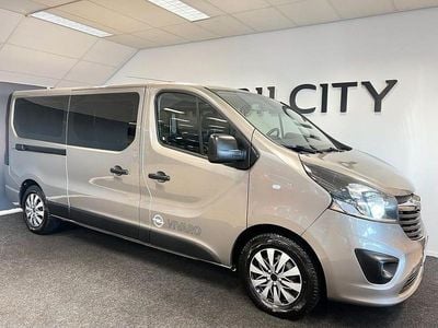 Brun Begagnad 2016 Opel Vivaro Minibuss | 105 000 kr