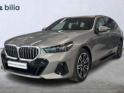 Oxide grey Begagnad 2025 BMW 530 M Sport Kombi | 659 900 kr