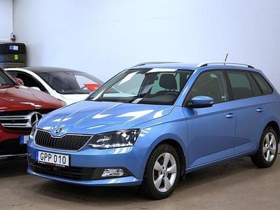 Blåmetallic Begagnad 2015 Skoda Fabia Elegance Kombi | 129 900 kr (Marknadspris)