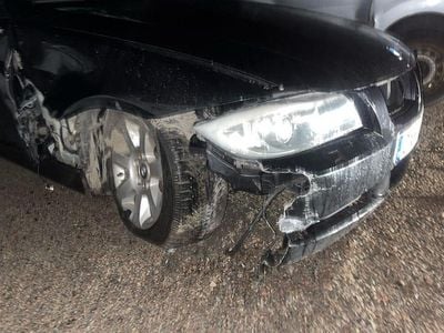 Begagnad 2006 BMW 320 Sedan | 15 000 kr