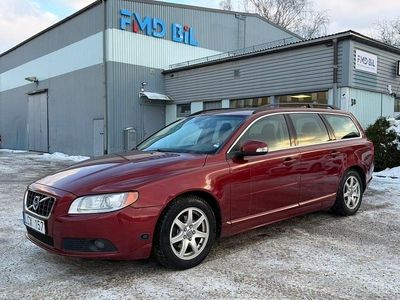 Begagnad Volvo V70 Momentum 109 HK (80 kW) 2011 Röd Kombi