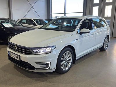 Vit Begagnad 2017 VW Passat GTE Kombi | 169 700 kr (Marknadspris)