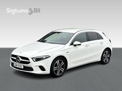 Vit Begagnad 2021 Mercedes A250 Halvkombi | 264 900 kr (Bra pris)