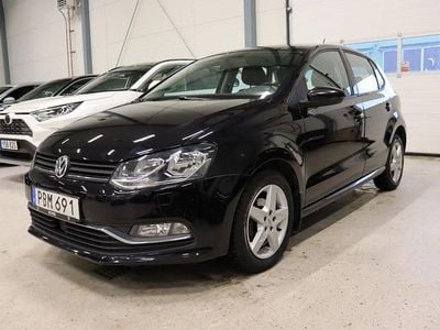Svart Begagnad 2016 VW Polo Halvkombi | 124 800 kr (Marknadspris)