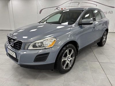 Ljusblå Begagnad 2010 Volvo XC60 Summum SUV | 119 900 kr (Marknadspris)
