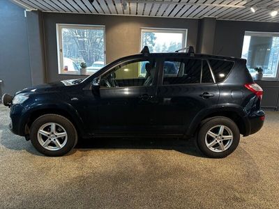 begagnad Toyota RAV4 2.2 D-4D 4x4 Motorvärmare Dragkrok Skinn