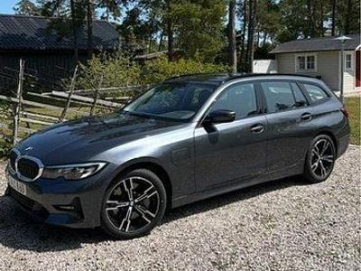 BMW 330e