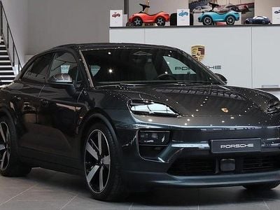 Begagnad Porsche Macan 330 kW (449 HK) 2024 Grå SUV