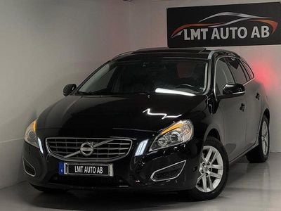 Svart Begagnad 2012 Volvo V60 Summum Kombi | 89 900 kr (Marknadspris)