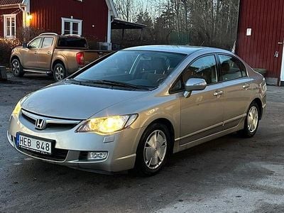 Begagnad 2006 Honda Civic Hybrid Sedan | 62 000 kr (Dyr)