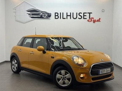 Begagnad Mini ONE 102 HK (75 kW) 2016 Orange Halvkombi