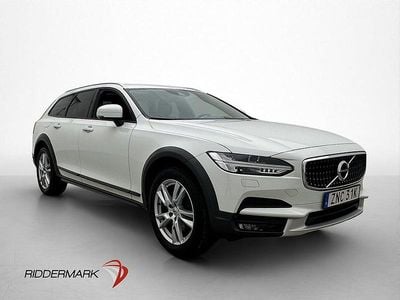 Begagnad Volvo V90 CC Plus 190 HK (139 kW) 2019 Vit Kombi
