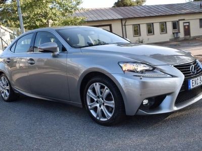 Lexus IS300h