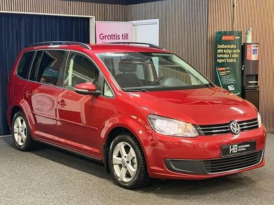 Röd Begagnad 2012 VW Touran Minibuss | 84 900 kr (Marknadspris)