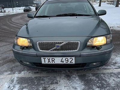 Begagnad Volvo V70 Business Edition 163 HK (119 kW) 2003 Grön Kombi
