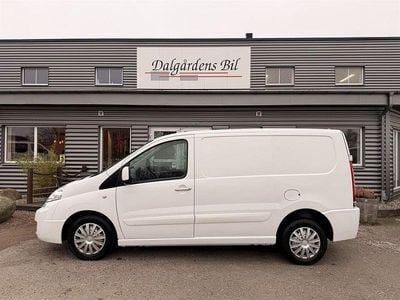 Vit Begagnad 2016 Citroën Jumpy Minibuss | 67 000 kr