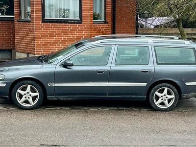 Begagnad 2004 Volvo V70 Kombi | 42 000 kr (Lite dyr)