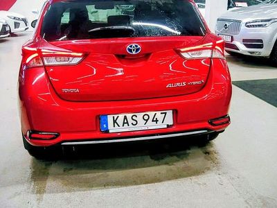 Begagnad 2015 Toyota Auris Hybrid Halvkombi | 125 000 kr (Bra pris)