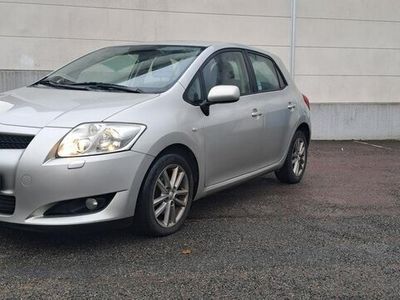 begagnad Toyota Auris 5-dörrar 2.0 D-4D Euro 5