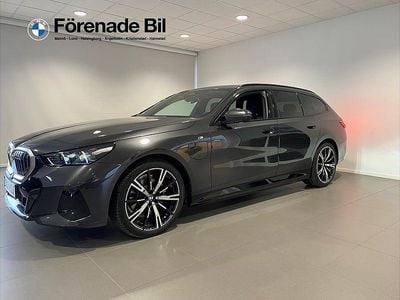 Grå Begagnad 2025 BMW 530e M Sport Kombi | 629 000 kr (Bra pris)
